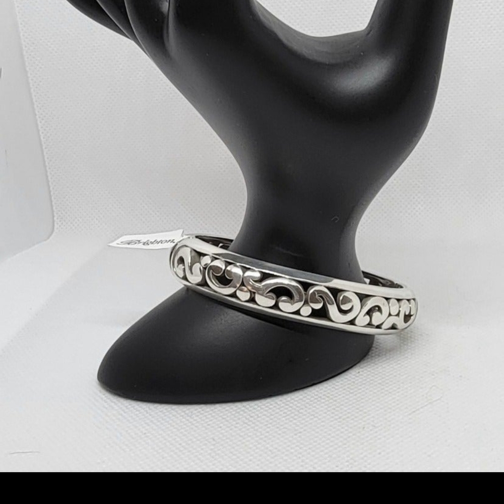 Elegant Brighton Silver Swirl Bracelet